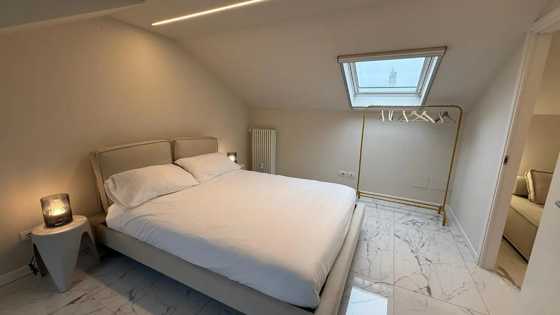 Attico Nel Cuore Di Milano Italy